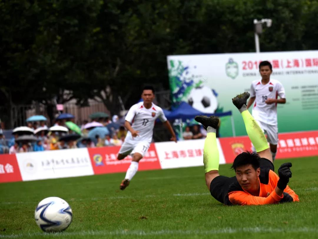 中国(上海)国际青少年校园足球邀请赛火热进行中